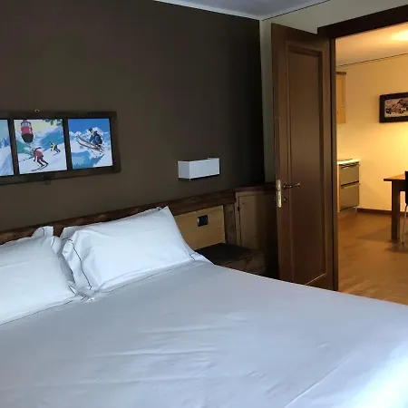 Aparthotel Cour Maison 3*