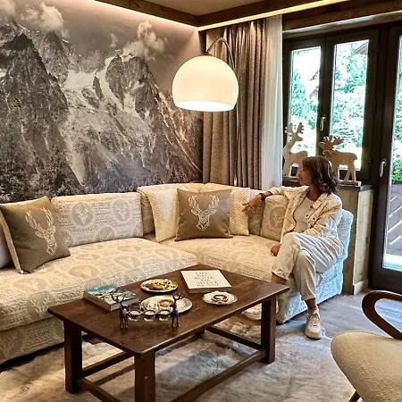 Cour Maison Aparthotel