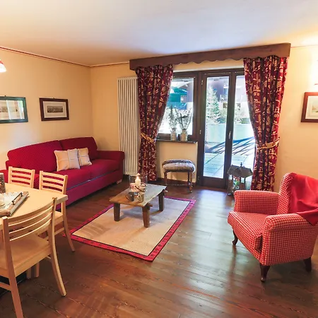 Cour Maison Aparthotel Pre-Saint-Didier