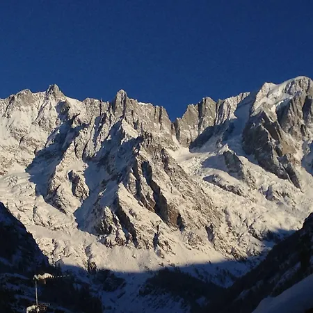 Cour Maison 아파트호텔 프레셍디디에