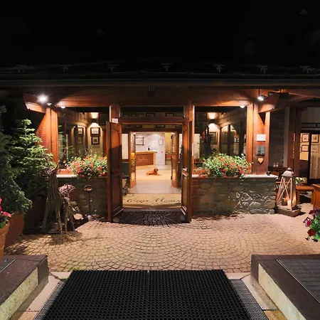 Cour Maison