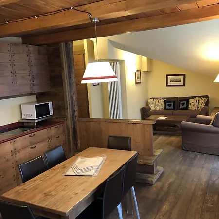 Cour Maison Apart-hotel