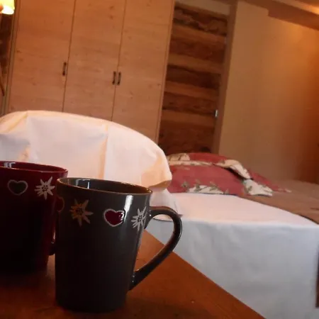 Cour Maison 3* 프레셍디디에