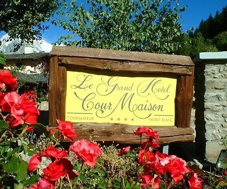 Cour Maison Пре-Сен-Дидье