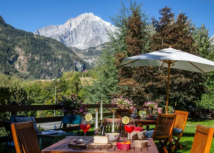 Cour Maison Apart-hotel Pré-Saint-Didier