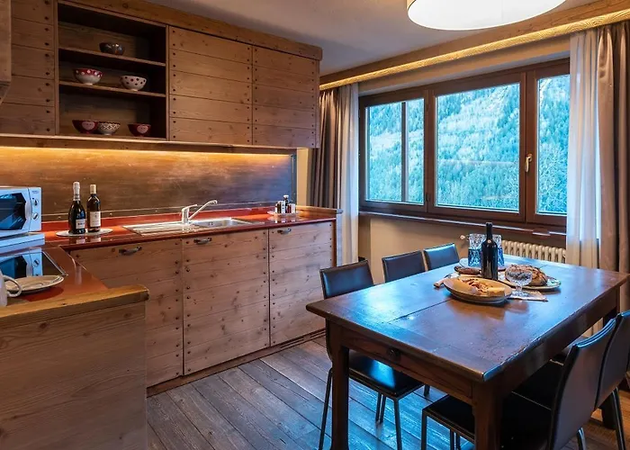 Cour Maison Aparthotel 3*